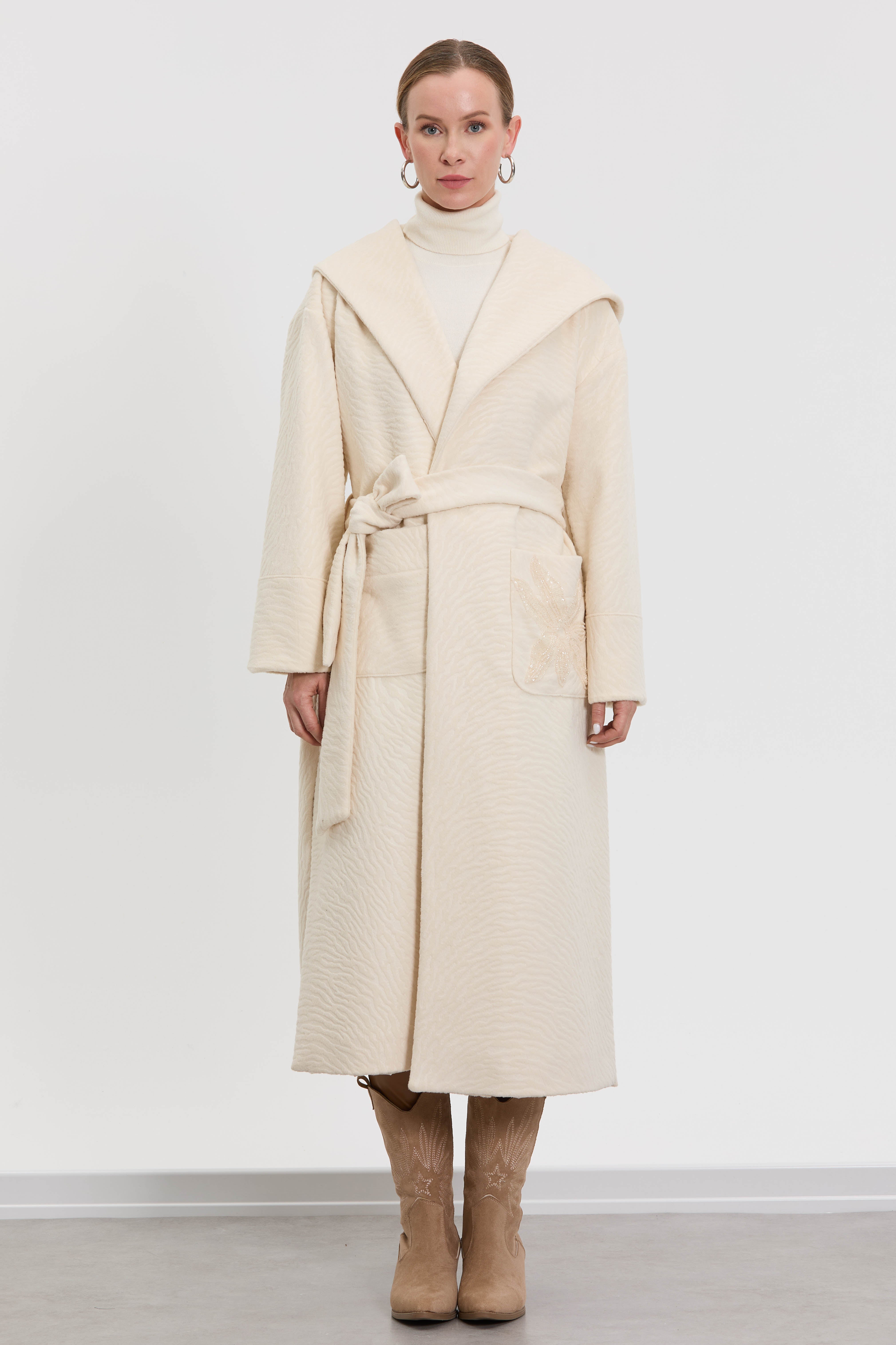 A200744 Aguaje Şal Yaka Kaban