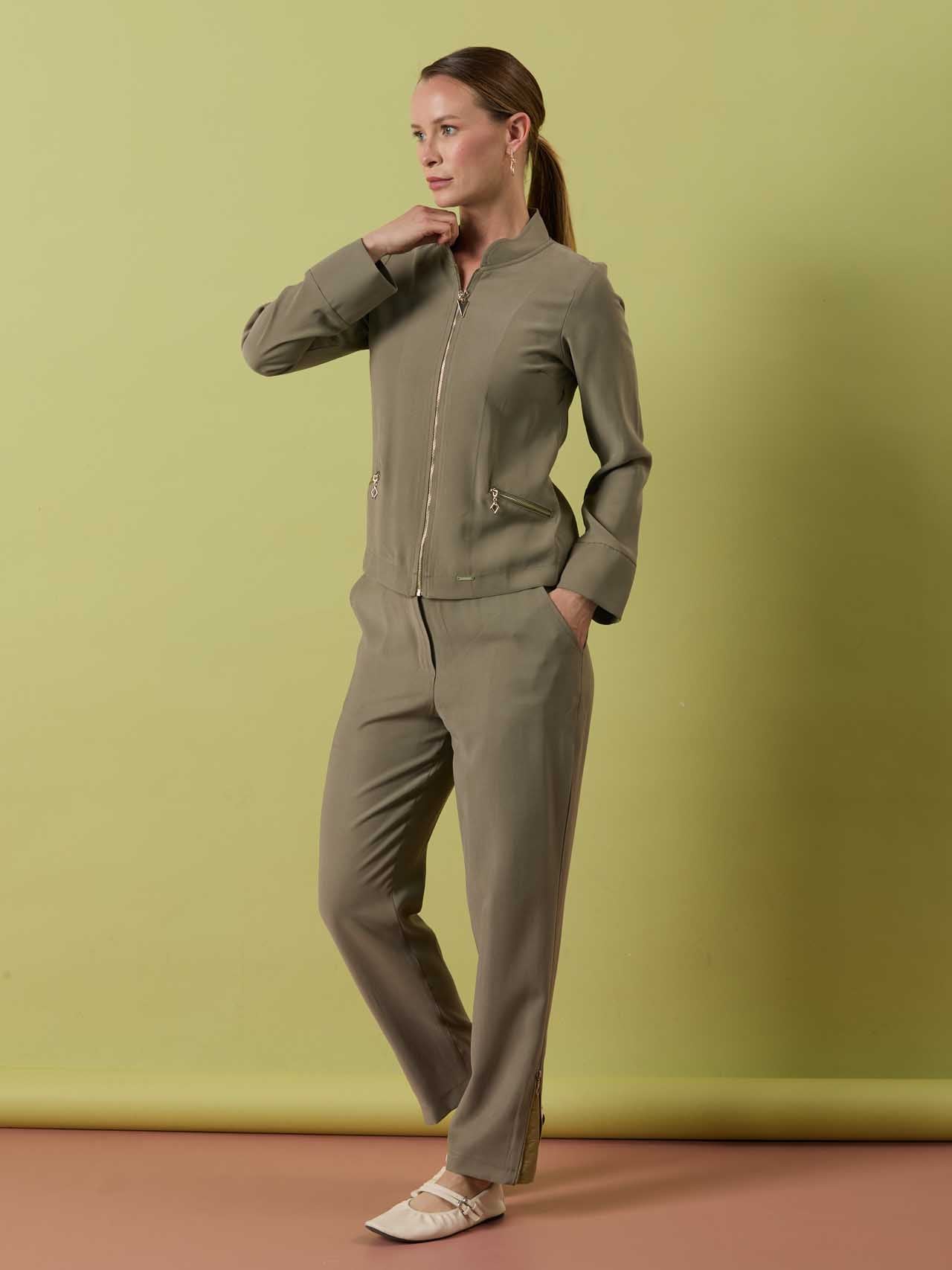 A41555 Aguaje  Ceketi Kelebekli Nakış Detaylı Takım