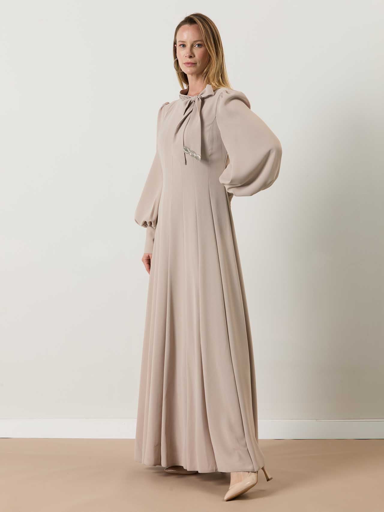 A70305 Aguaje Yakası Taş Detaylı Elbise